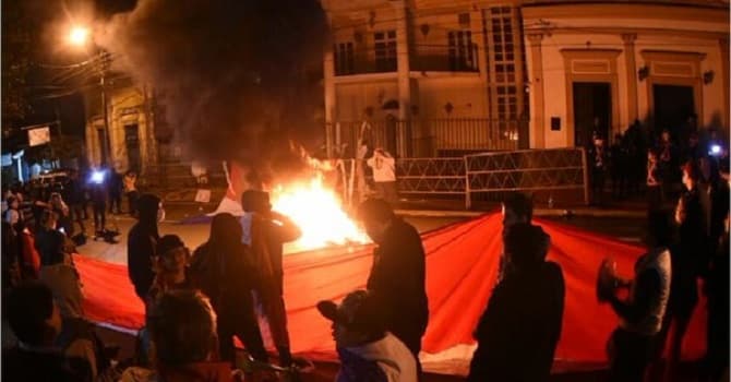 Hinchas de Luqueño se suman a escrache a González Daher