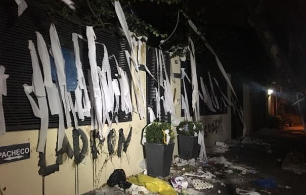 Se multiplican manifestaciones contra Ibáñez