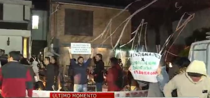 Colorados se manifiestan frente a casa de Desirée Masi