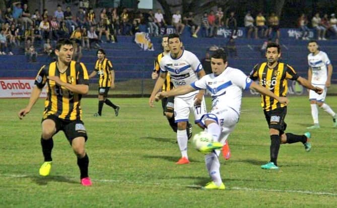 Dos encuentros abren la sexta fecha del Clausura