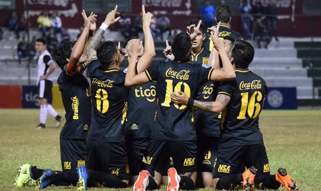 Tacuary hizo sufrir al Indio