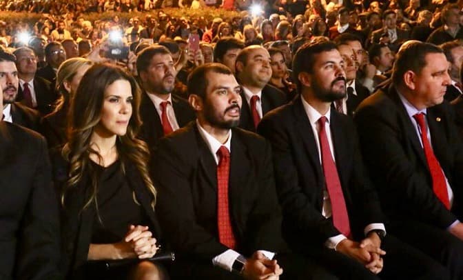 Tildan “de corrupto y cobarde” a Hugo Ramírez