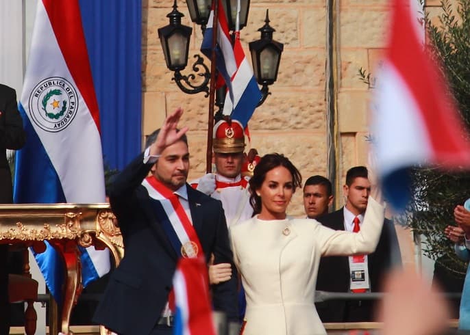 Así vistieron las mujeres del nuevo Gobierno durante la ceremonia de traspaso