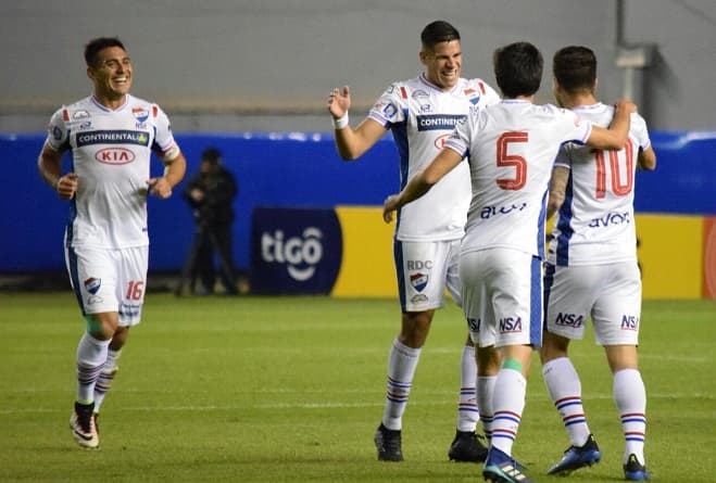 Nacional somete a Luqueño