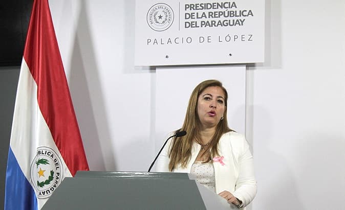 Abogados piden destitución de Patricia Stanley de la Dinapi