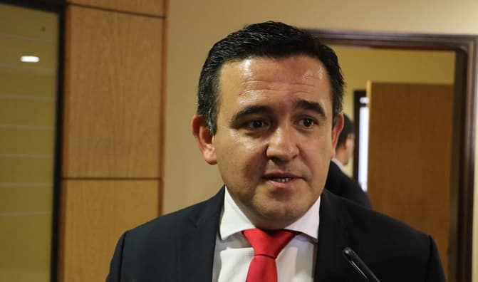 “Los gremios están más en las calles que en clases”, afirma Petta