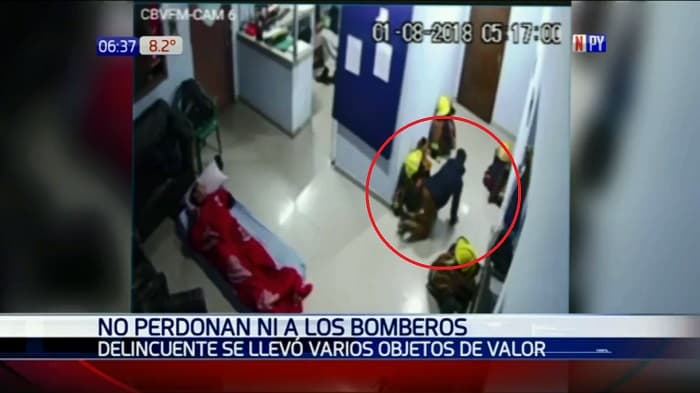 Ladrón sorprende a bomberos mientras descansaban