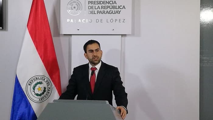 Ministro dice que el servicio militar no es prioridad pero prepara proyecto de ley