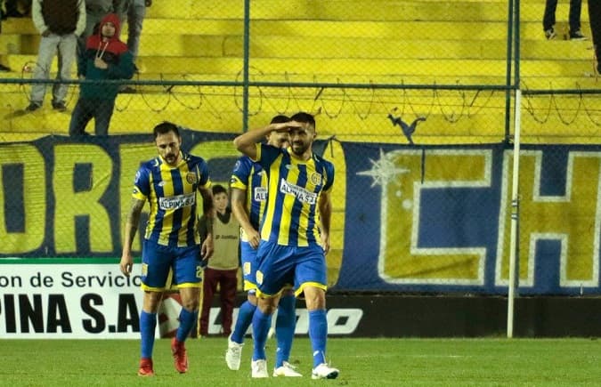 Capiatá derrota a Luqueño y avanza en la tabla