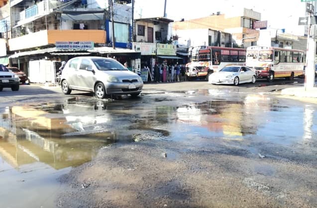 Sanlorenzanos manifiestan molestia ante calles intransitables
