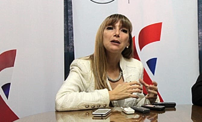 Utilizaron fondos de becas para vacaciones, denuncian