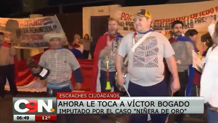 Escraches alcanzan a Víctor Bogado