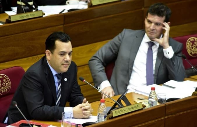 Friedmann fracasa al pedir declaración para investigar a Cartes
