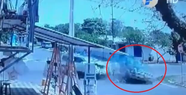 Impactante choque en zona de desvíos del metrobús