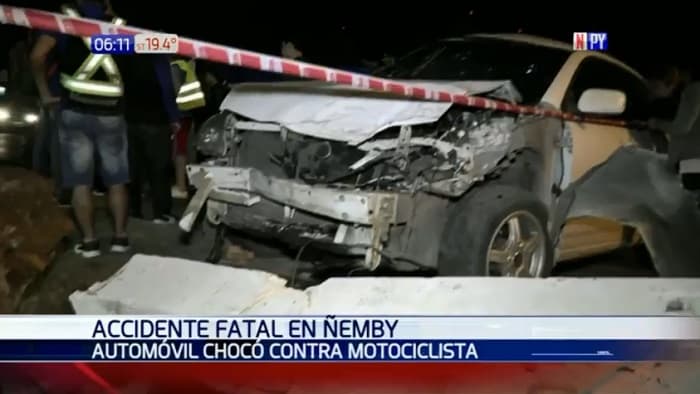 Conductor pierde el control y mata a motociclista en choque