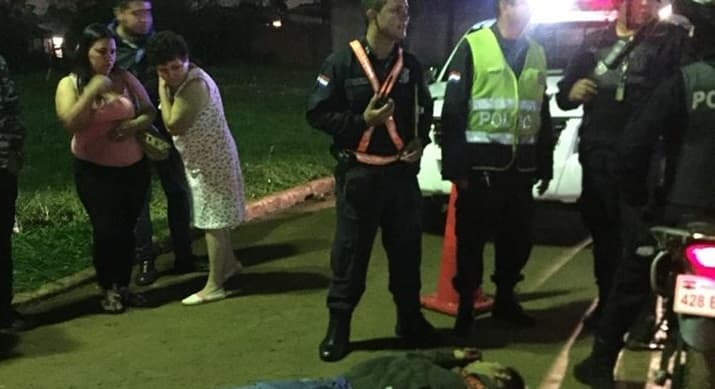 Agente policial mata a dos hombres  durante asalto y balacera en el este