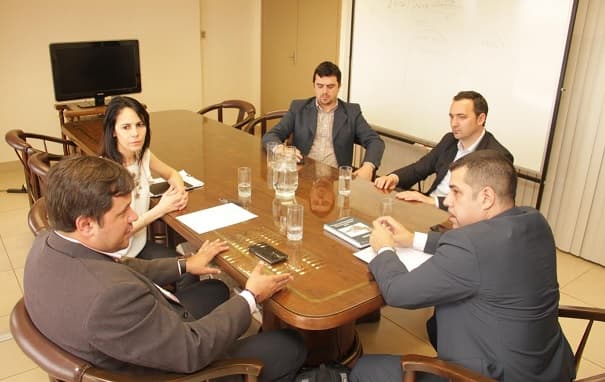 Uber hace lobby ante Tributación para aterrizar en Paraguay