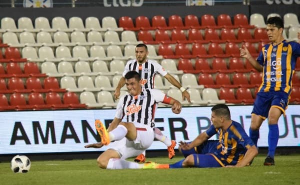 Luqueño y Libertad se anulan