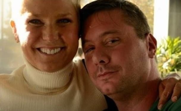 Fan de Xuxa muere en aeropuerto cuando fue a recibir a la artista