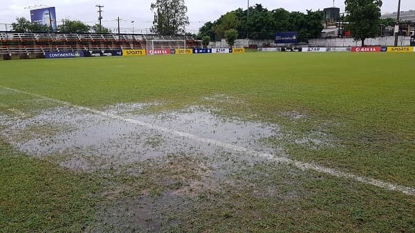 Lluvia obliga a suspender partido por Copa Paraguay