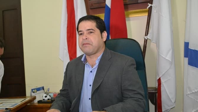 Ordenan prisión domiciliaria para intendente de Concepción