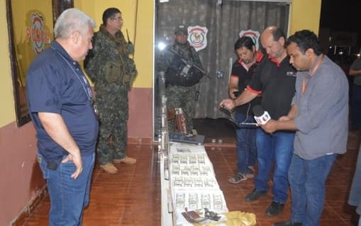 Dos hombres detenidos por extorsión a colonos de San Pedro