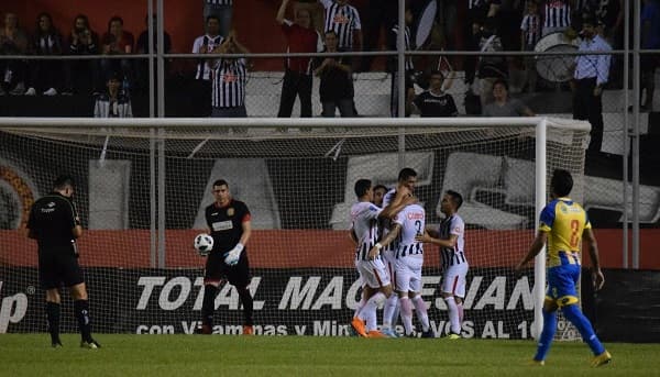 Libertad golea en su casa a Capiatá