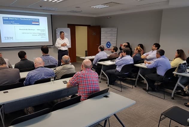 Extranjeros capacitan a profesionales en manejo de bases de datos