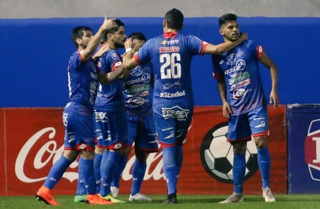 Independiente sorprende y golea a Nacional