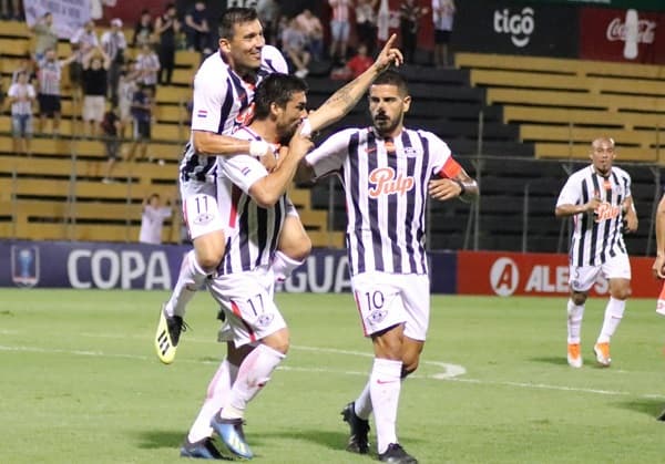 Libertad golea y se medirá a Olimpia 