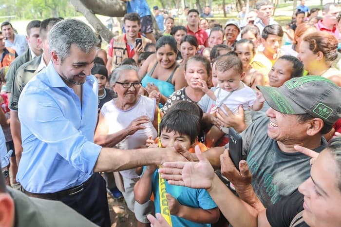 Abdo Benítez promete "contención" para desplazados