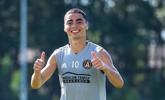 Desmienten acuerdo para llevarse a Almirón a la Premier