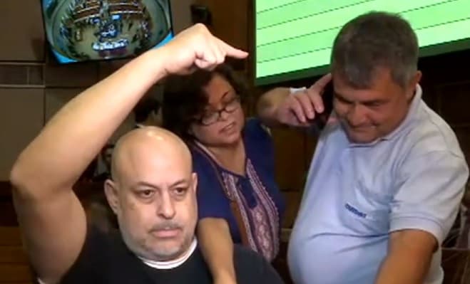 Payo afirma que periodistas “coaccionan” a legisladores y revela audio