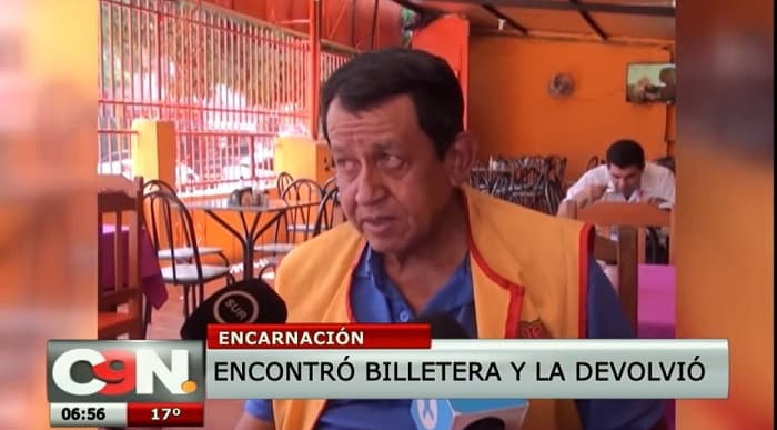 Quinielero devuelve G. 4 millones y billetera con documentos