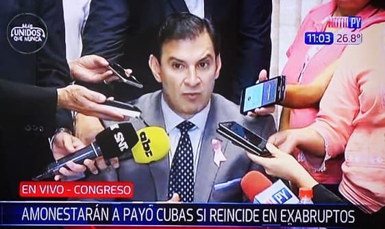 Aplicarán multas a senadores que se ausenten