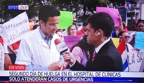 En Clínicas sigue protesta y cierran avenida