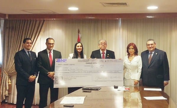 Senabico entrega dinero comisado del crimen organizado a instituciones públicas