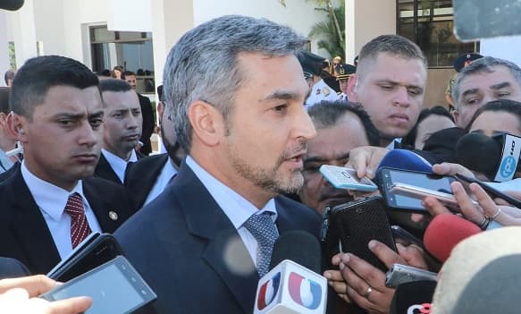 Abdo Benítez se expide sobre disputa en el MEC