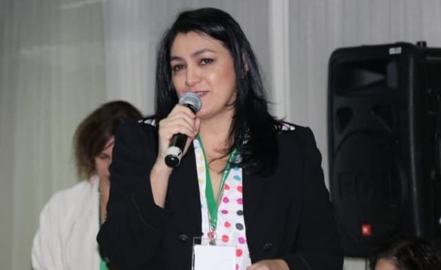 Abdo Benítez destituye a Ovelar