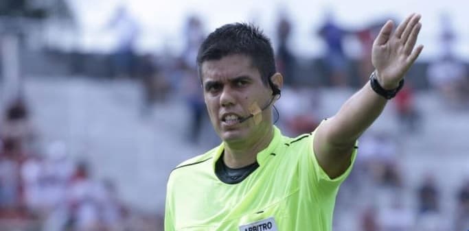 El clásico estará dirigido por un joven árbitro