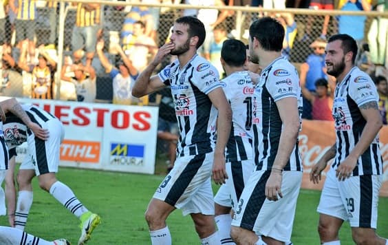 Santaní deja en zona de descenso a Luqueño