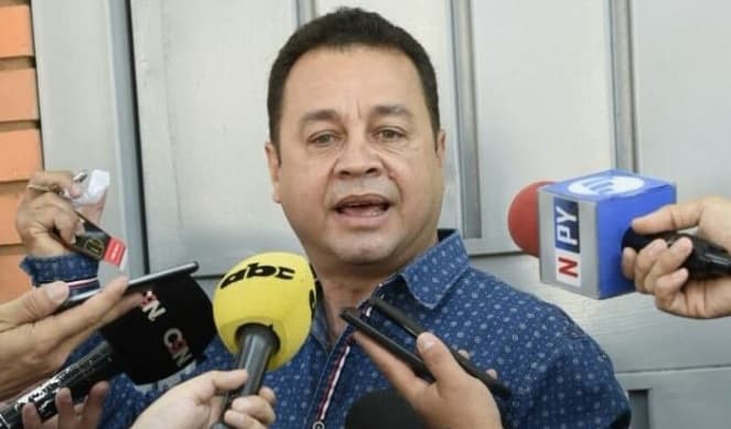 Hermano de diputado asegura que Giuzzio le pidió dinero