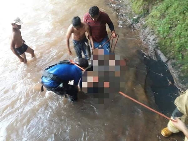 Primos fallecen ahogados en Itapúa