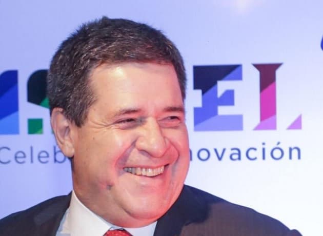 Constitución obliga a Cartes a declarar ante comisión, según ministro