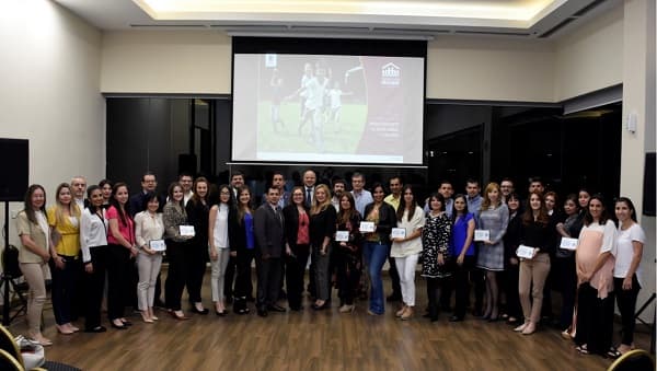 Fundación firma alianza con organización empresarial