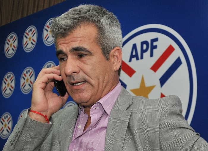 APF presenta a Elizondo y echa mano al VAR