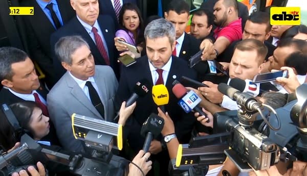 Abdo Benítez habla sobre fuga en Agrupación y dice que “corrió plata”