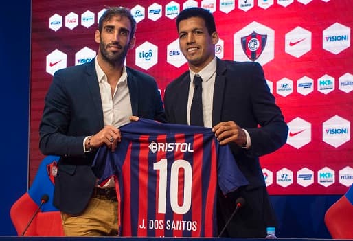 Julio Dos Santos es presentado como primer refuerzo de Cerro