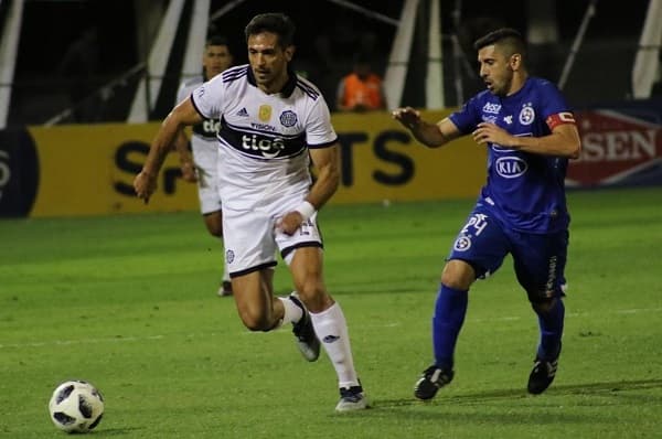 El Bicampeón no vacila ante su público