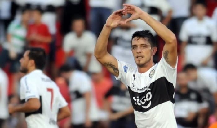 Olimpia suma un lateral uruguayo y espera a Ale Silva